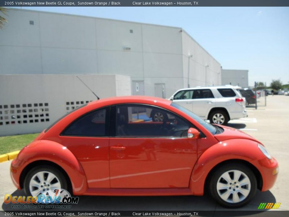 2005 Volkswagen New Beetle GL Coupe Sundown Orange / Black Photo #8