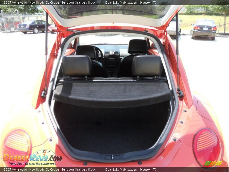 2005 Volkswagen New Beetle GL Coupe Sundown Orange / Black Photo #10