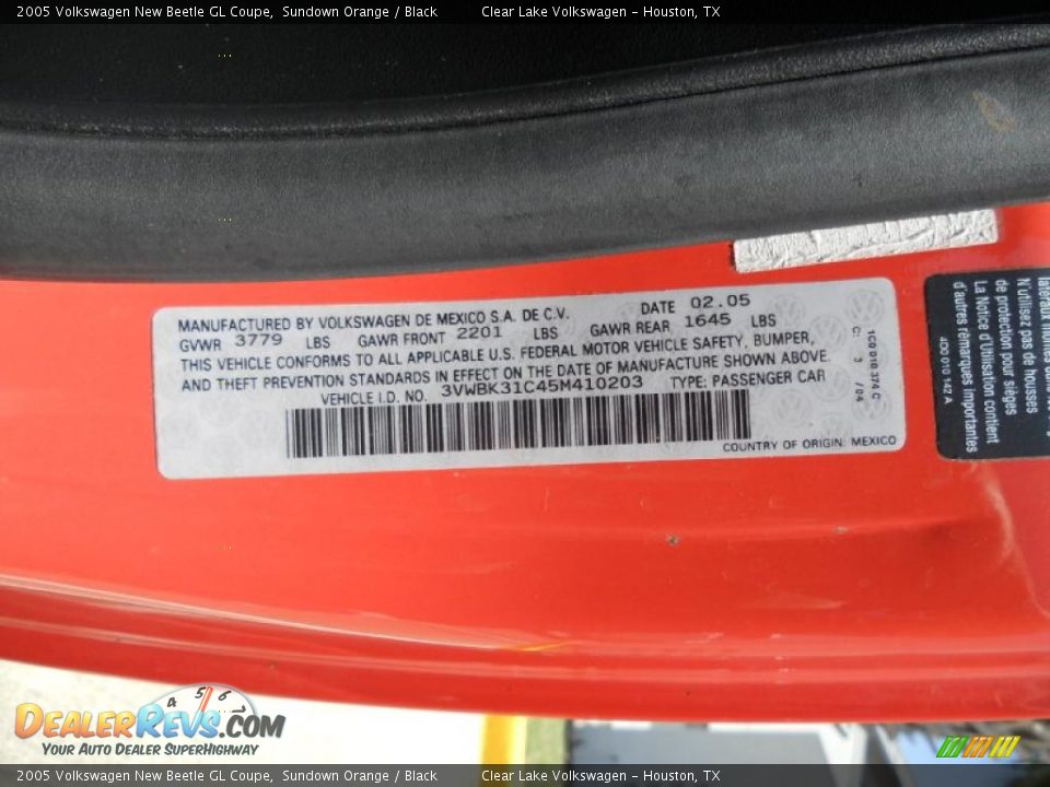 Info Tag of 2005 Volkswagen New Beetle GL Coupe Photo #26