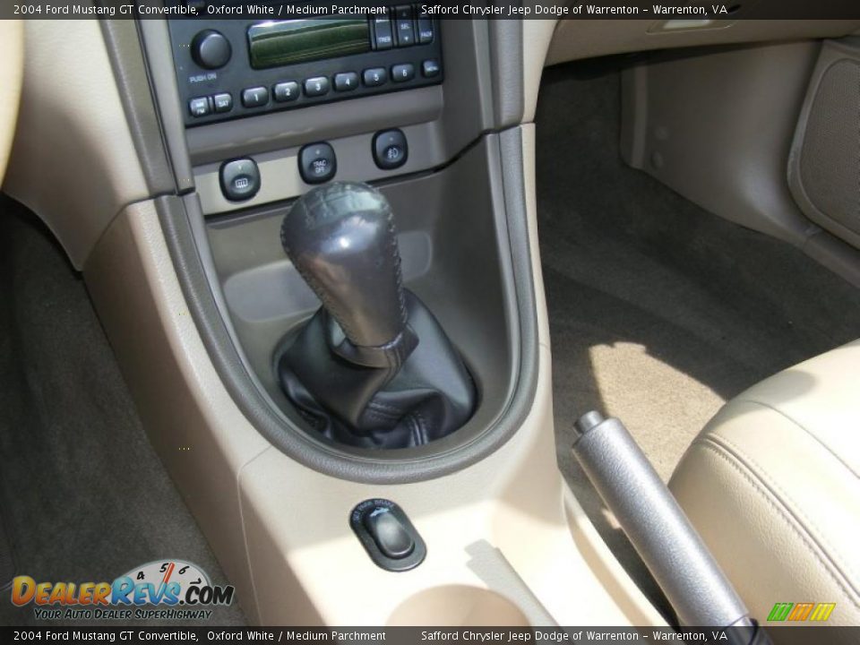 2004 Ford Mustang GT Convertible Shifter Photo #15