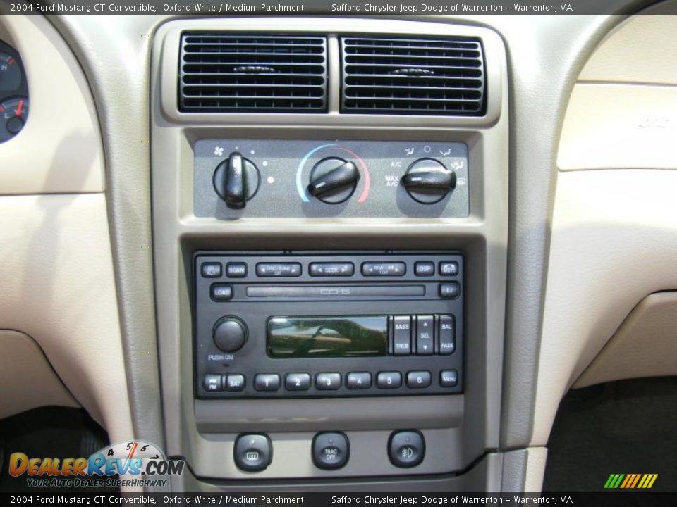 Controls of 2004 Ford Mustang GT Convertible Photo #16