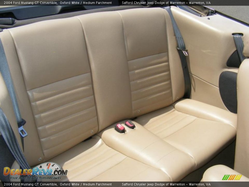 Medium Parchment Interior - 2004 Ford Mustang GT Convertible Photo #26