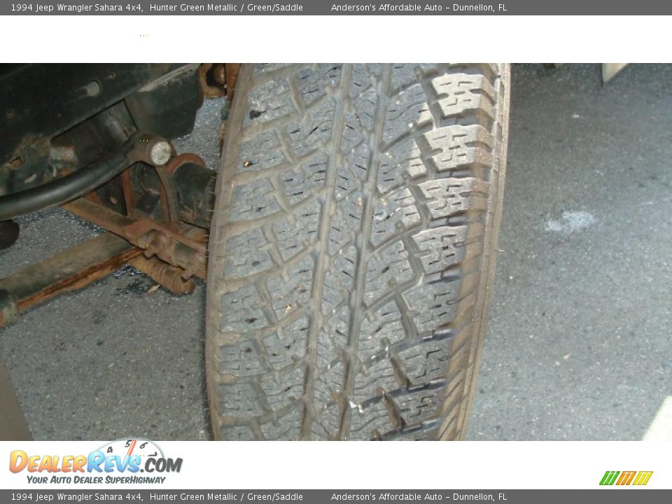 1994 Jeep Wrangler Sahara 4x4 Hunter Green Metallic / Green/Saddle Photo #10