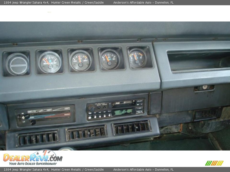1994 Jeep Wrangler Sahara 4x4 Gauges Photo #15