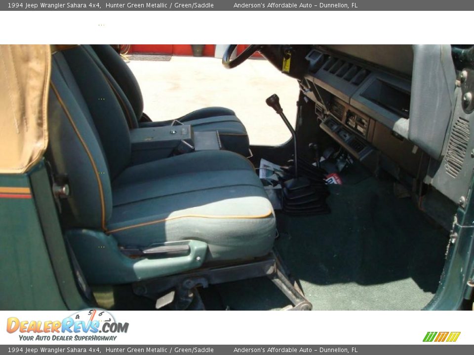 1994 Jeep Wrangler Sahara 4x4 Hunter Green Metallic / Green/Saddle Photo #16