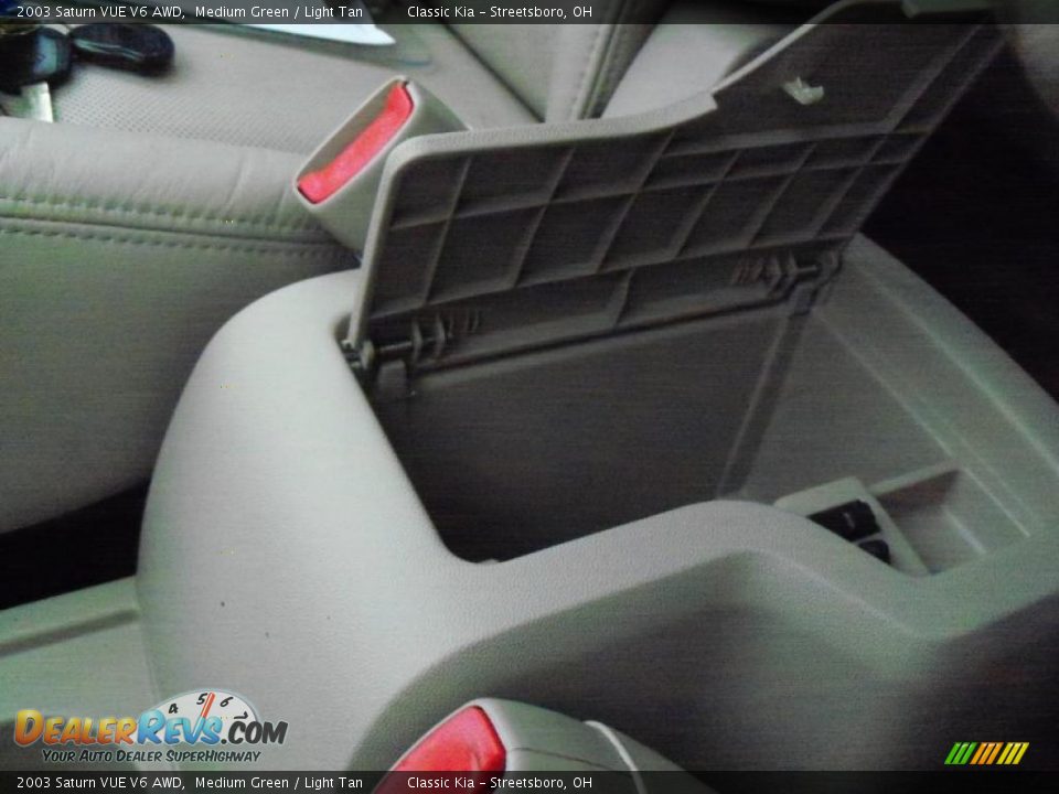 2003 Saturn VUE V6 AWD Medium Green / Light Tan Photo #16