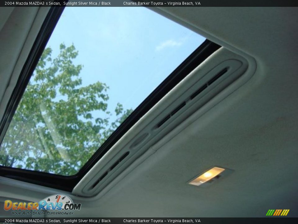 2004 Mazda MAZDA3 s Sedan Sunlight Silver Mica / Black Photo #11