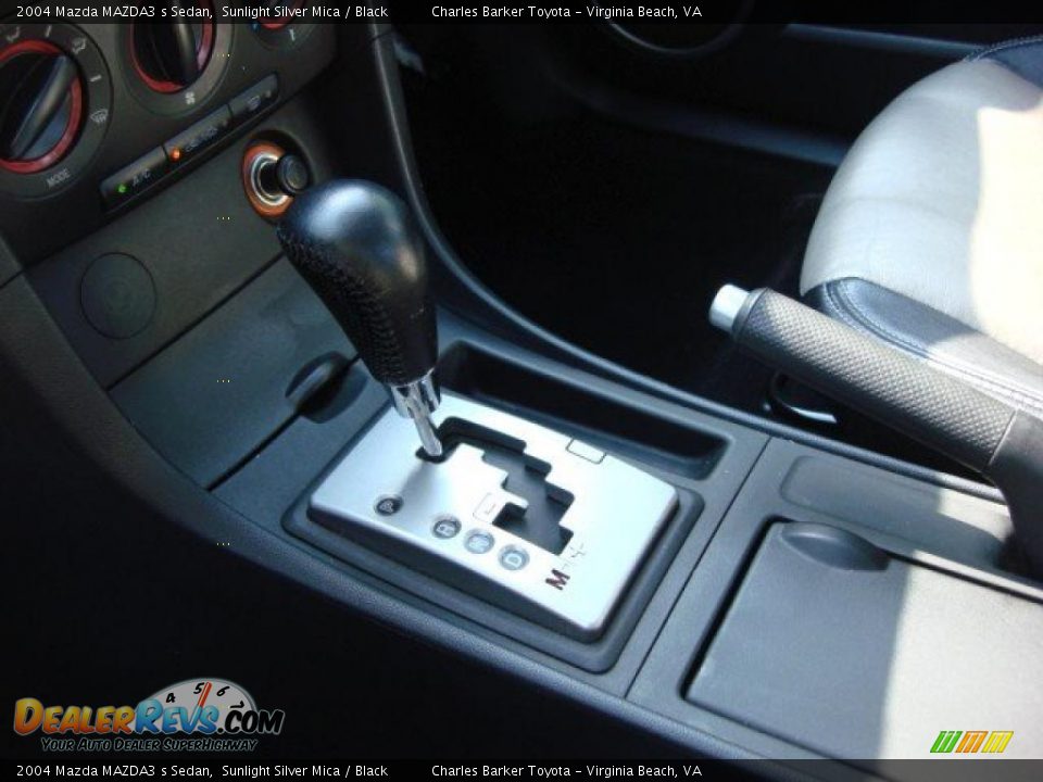 2004 Mazda MAZDA3 s Sedan Sunlight Silver Mica / Black Photo #17
