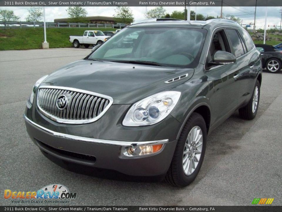 Front 3/4 View of 2011 Buick Enclave CXL Photo #10