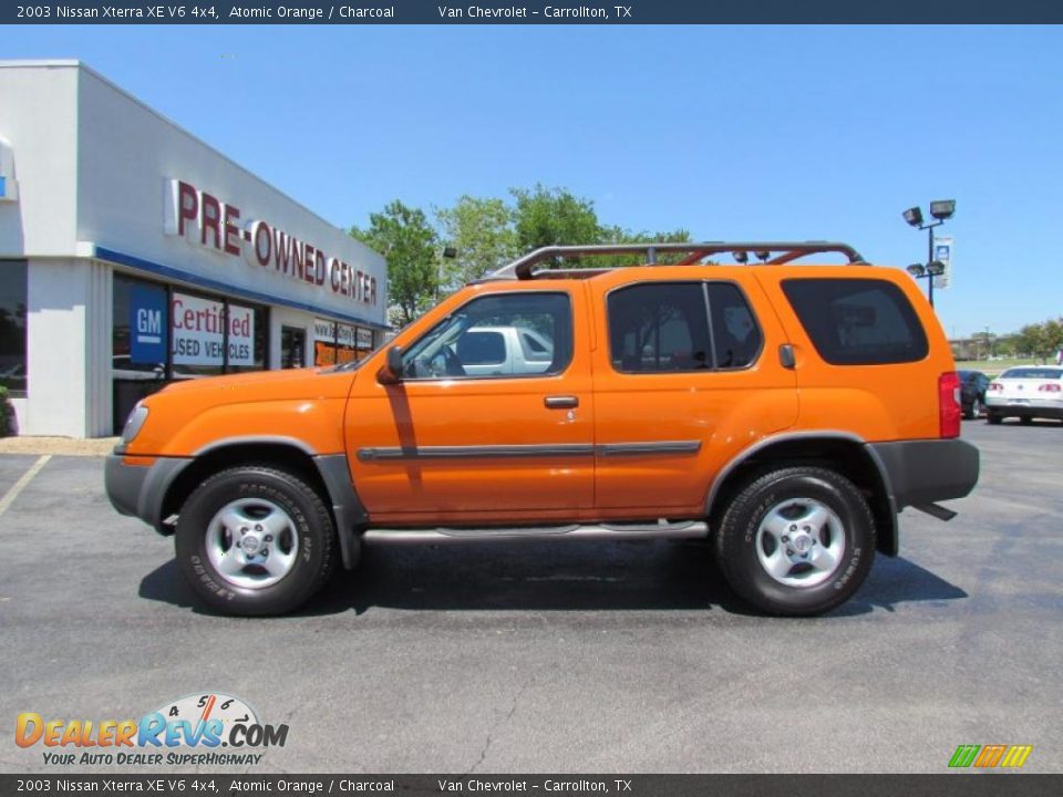 2003 Nissan Xterra XE V6 4x4 Atomic Orange / Charcoal Photo #4