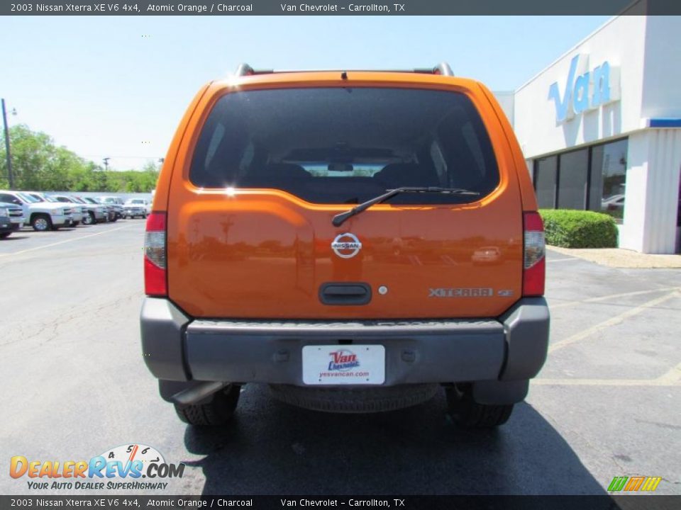 2003 Nissan Xterra XE V6 4x4 Atomic Orange / Charcoal Photo #6