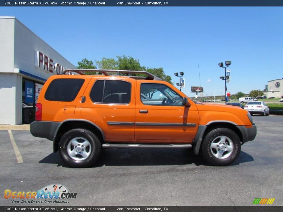 2003 Nissan Xterra XE V6 4x4 Atomic Orange / Charcoal Photo #8