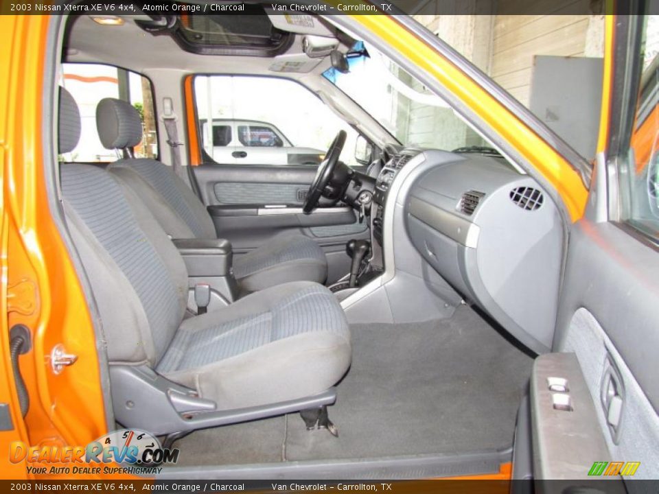 2003 Nissan Xterra XE V6 4x4 Atomic Orange / Charcoal Photo #10