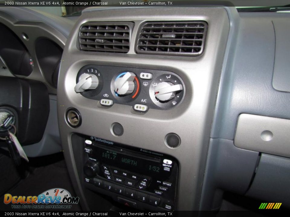 2003 Nissan Xterra XE V6 4x4 Atomic Orange / Charcoal Photo #16