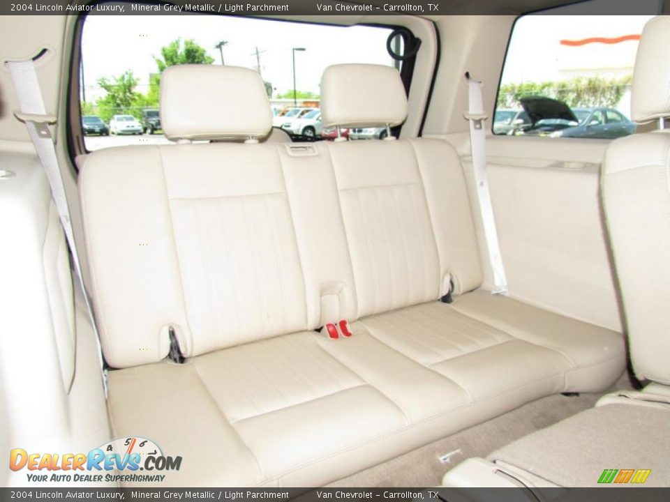 Light Parchment Interior - 2004 Lincoln Aviator Luxury Photo #11