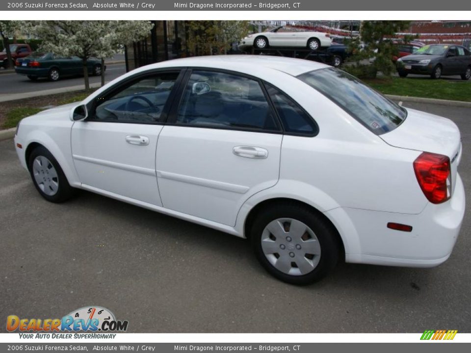 2006 Suzuki Forenza Sedan Absolute White / Grey Photo #6