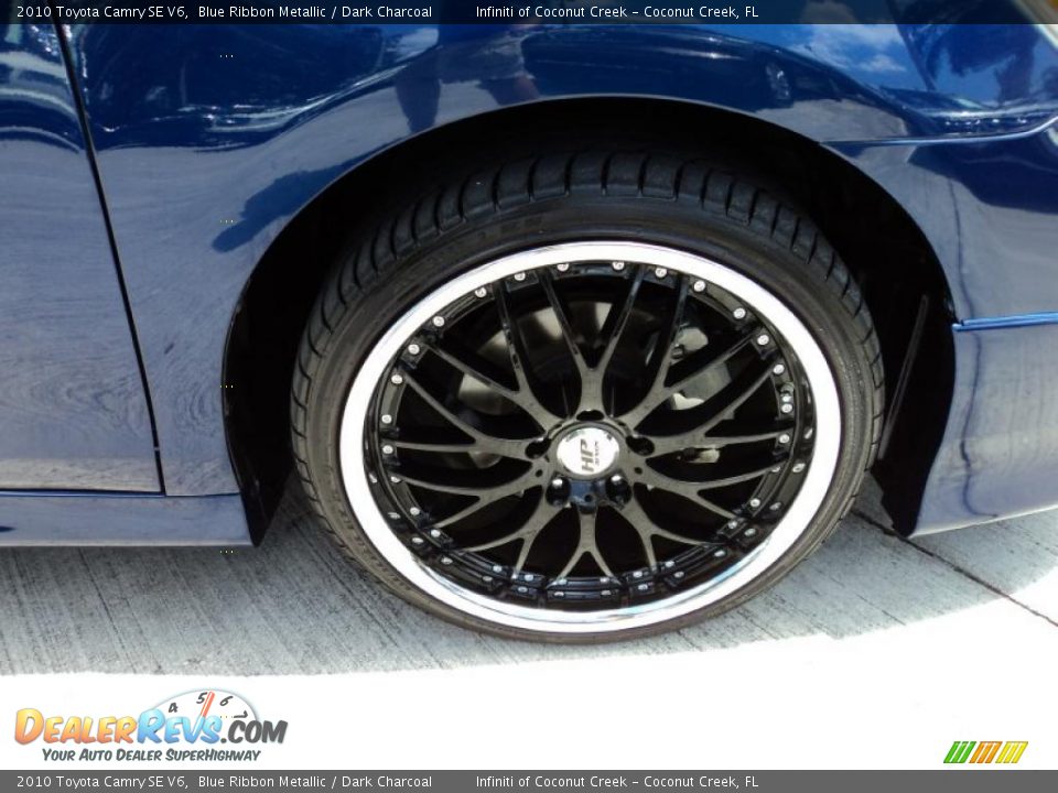 Custom Wheels of 2010 Toyota Camry SE V6 Photo #3