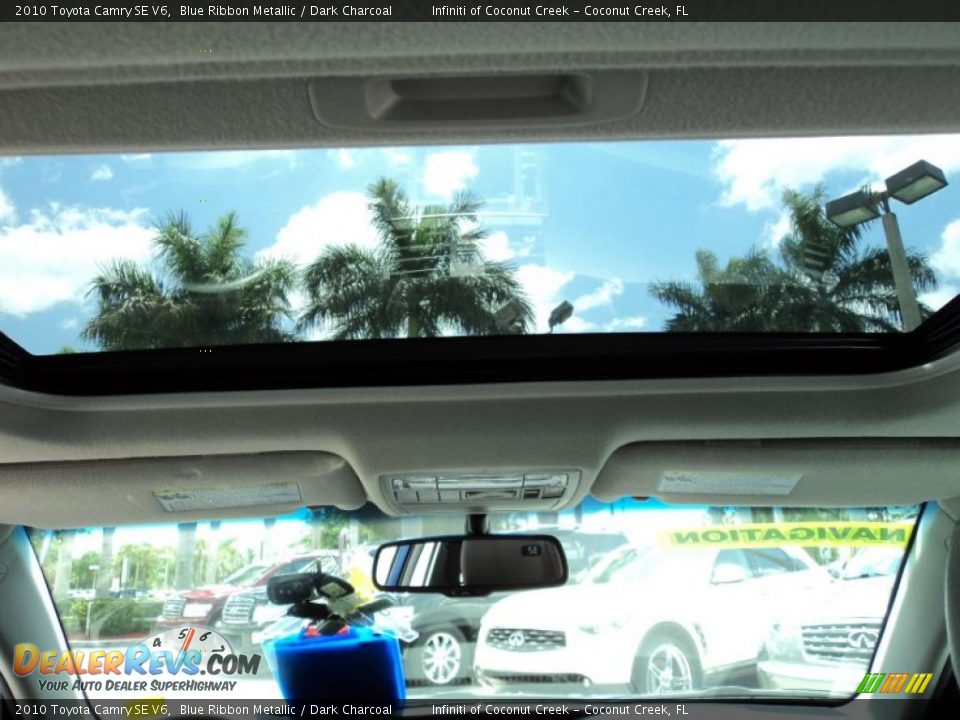 Sunroof of 2010 Toyota Camry SE V6 Photo #26