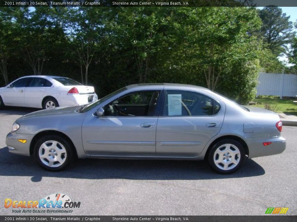 2001 Infiniti I 30 Sedan Titanium Metallic / Graphite Photo #2
