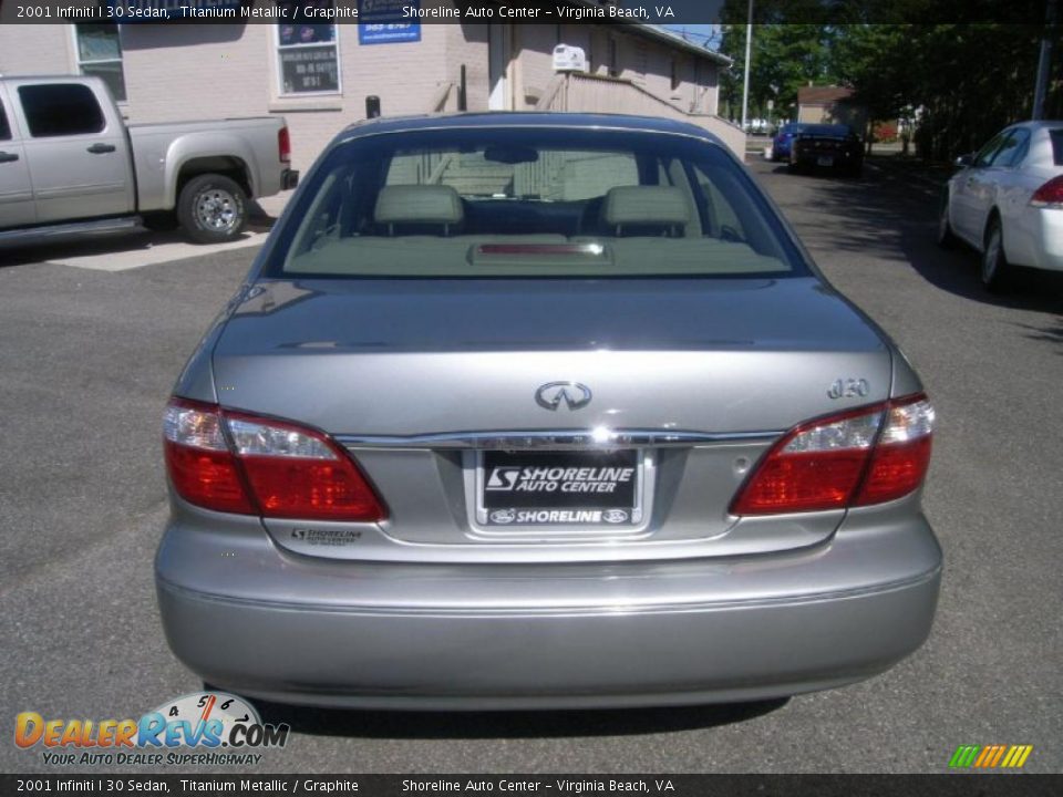 2001 Infiniti I 30 Sedan Titanium Metallic / Graphite Photo #4