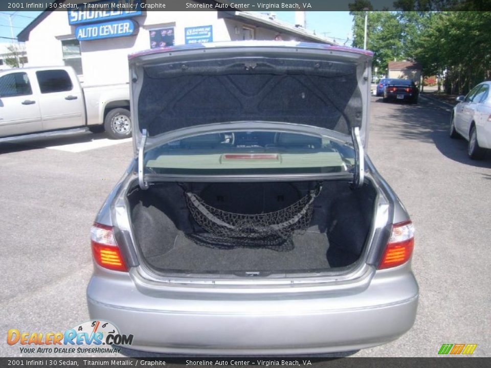 2001 Infiniti I 30 Sedan Titanium Metallic / Graphite Photo #11