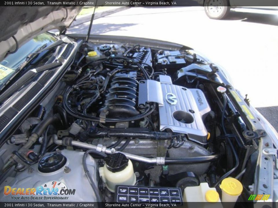 2001 Infiniti I 30 Sedan Titanium Metallic / Graphite Photo #21