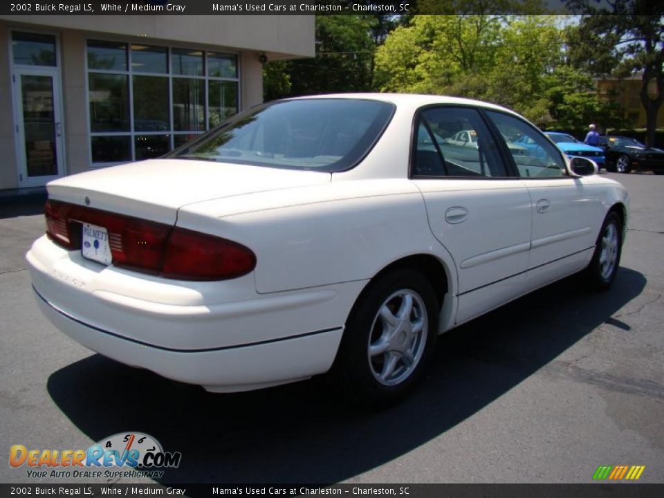 2002 Buick Regal LS White / Medium Gray Photo #8