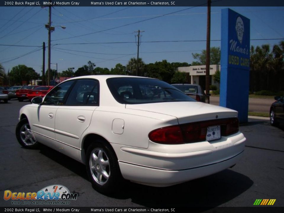 2002 Buick Regal LS White / Medium Gray Photo #30