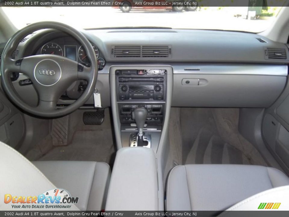 Dashboard of 2002 Audi A4 1.8T quattro Avant Photo #22