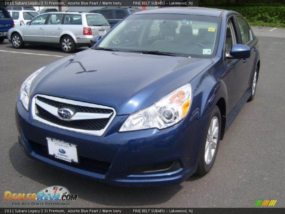 Front 3/4 View of 2011 Subaru Legacy 2.5i Premium Photo #1