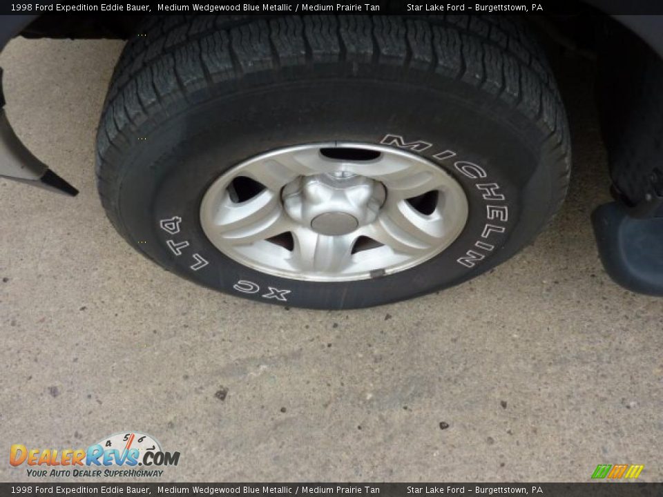 1998 Ford Expedition Eddie Bauer Medium Wedgewood Blue Metallic / Medium Prairie Tan Photo #7