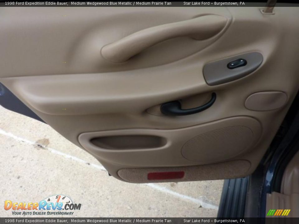 1998 Ford Expedition Eddie Bauer Medium Wedgewood Blue Metallic / Medium Prairie Tan Photo #11