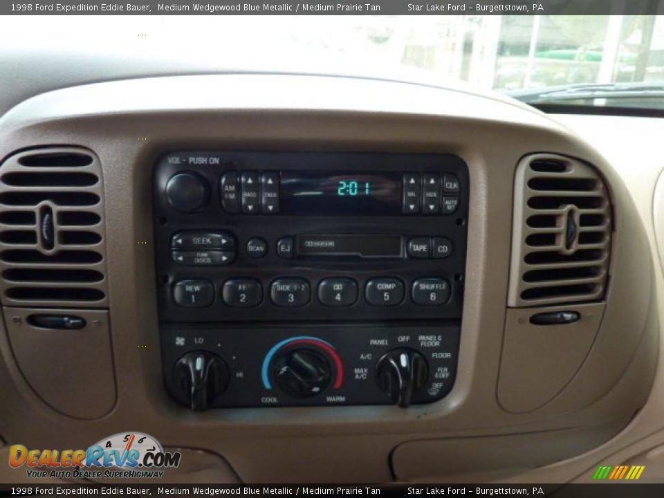 1998 Ford Expedition Eddie Bauer Medium Wedgewood Blue Metallic / Medium Prairie Tan Photo #14