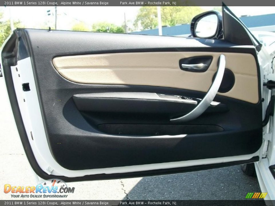 Door Panel of 2011 BMW 1 Series 128i Coupe Photo #9