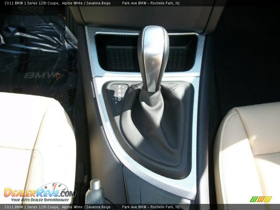 2011 BMW 1 Series 128i Coupe Shifter Photo #19