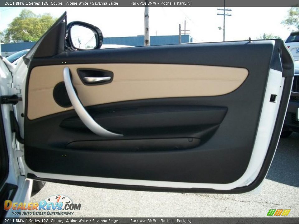 Door Panel of 2011 BMW 1 Series 128i Coupe Photo #23