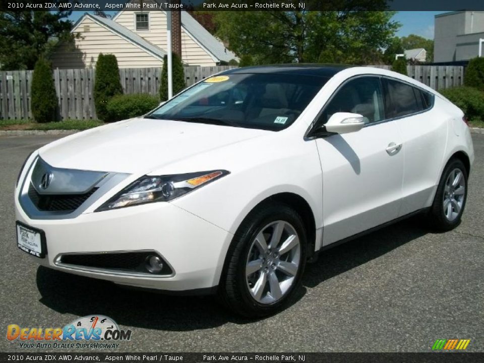 Front 3/4 View of 2010 Acura ZDX AWD Advance Photo #7