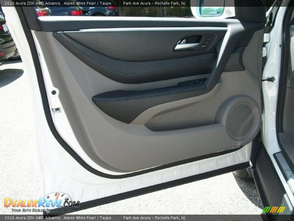2010 Acura ZDX AWD Advance Aspen White Pearl / Taupe Photo #9