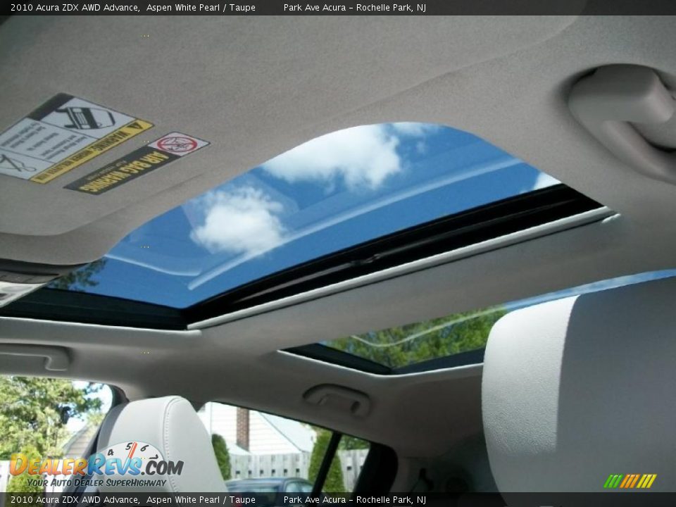2010 Acura ZDX AWD Advance Aspen White Pearl / Taupe Photo #21