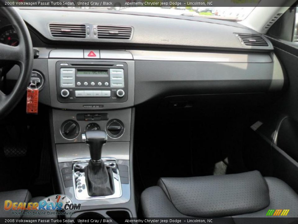 2008 Volkswagen Passat Turbo Sedan United Gray / Black Photo #15