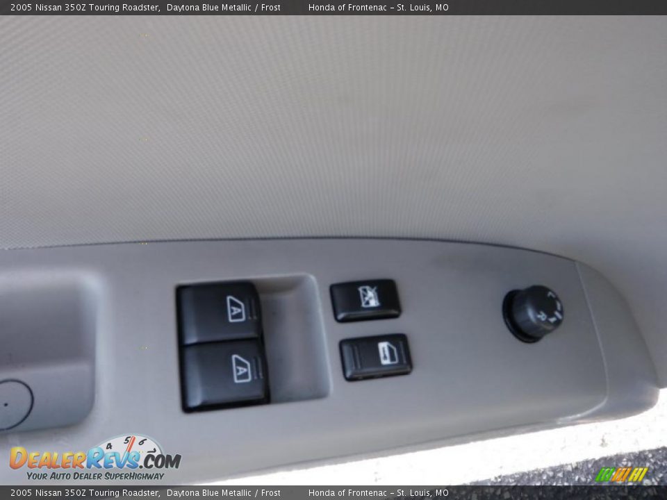 2005 Nissan 350Z Touring Roadster Daytona Blue Metallic / Frost Photo #14