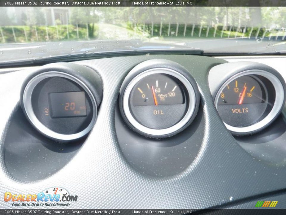 2005 Nissan 350Z Touring Roadster Daytona Blue Metallic / Frost Photo #19
