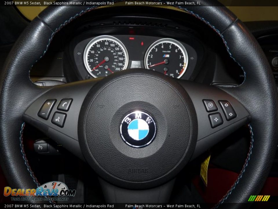 2007 BMW M5 Sedan Steering Wheel Photo #28