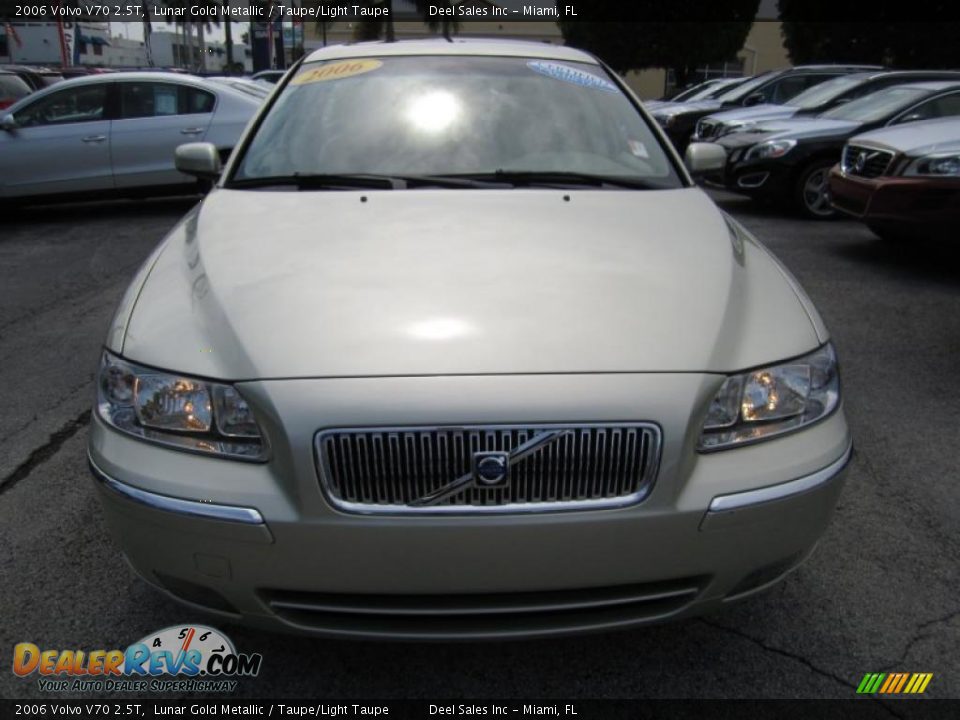 2006 Volvo V70 2.5T Lunar Gold Metallic / Taupe/Light Taupe Photo #8