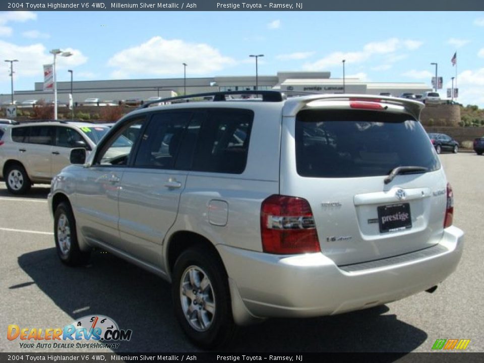 2004 Toyota Highlander V6 4WD Millenium Silver Metallic / Ash Photo #4