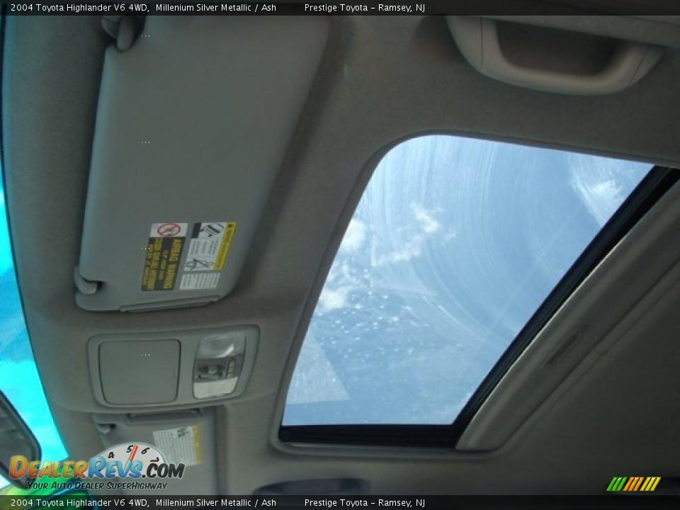2004 Toyota Highlander V6 4WD Millenium Silver Metallic / Ash Photo #8