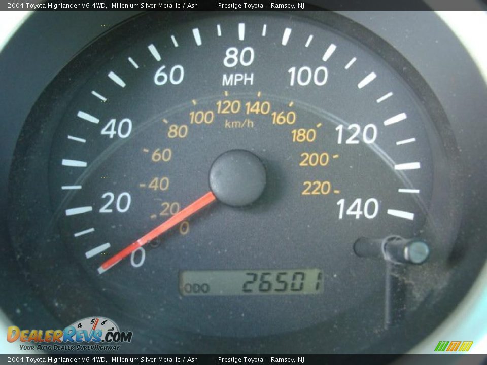 2004 Toyota Highlander V6 4WD Millenium Silver Metallic / Ash Photo #10