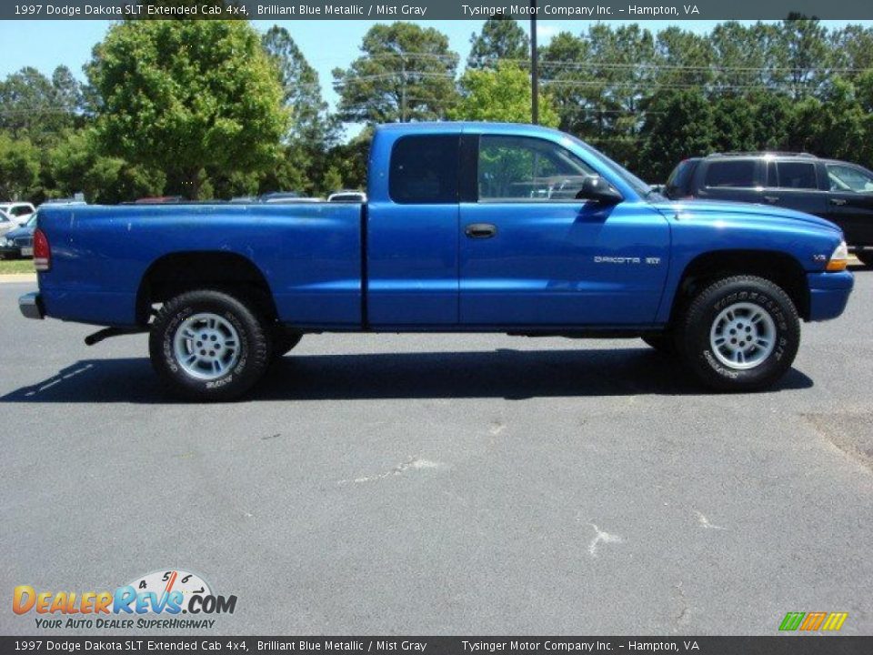 1997 Dodge Dakota SLT Extended Cab 4x4 Brilliant Blue Metallic / Mist Gray Photo #6