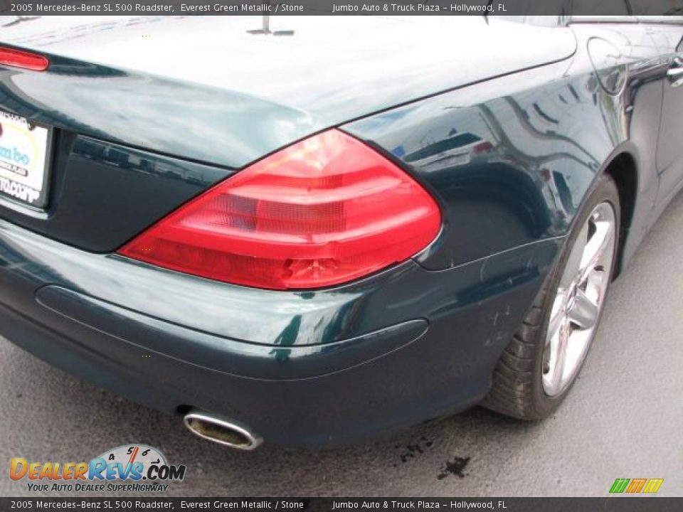 2005 Mercedes-Benz SL 500 Roadster Everest Green Metallic / Stone Photo #10