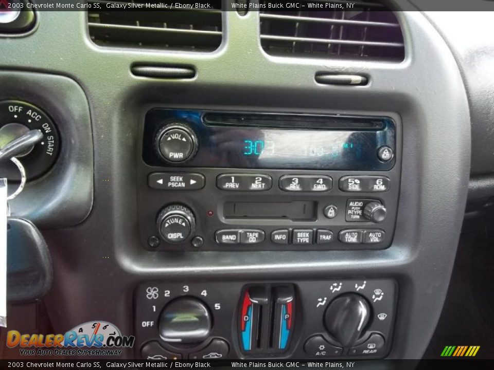 Controls of 2003 Chevrolet Monte Carlo SS Photo #20